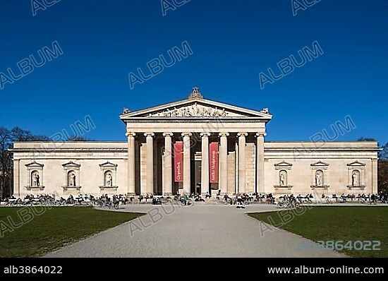 Glyptothek, architecture by Leo von Klenze, Munich, Bavaria, Upper Bavaria, Germany, Europe.