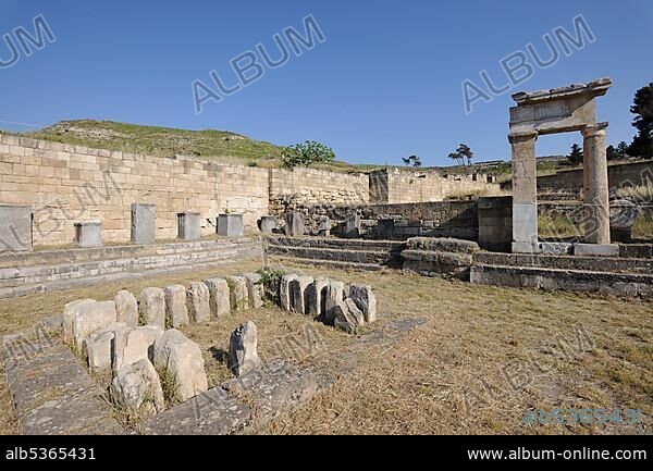 Doric temple, excavations in KÃ¡miros, Rhodes, Greece, Europe.