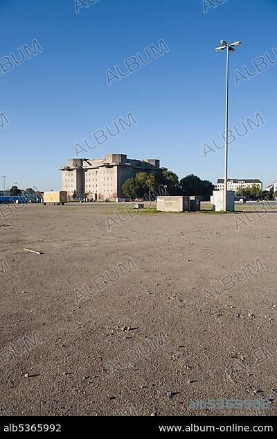 Heiligengeistfeld district, with high-rise bunker, Hamburg, Germany, Europe.