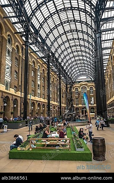 Hays Galleria, shopping mall, London, England, Great Britain.
