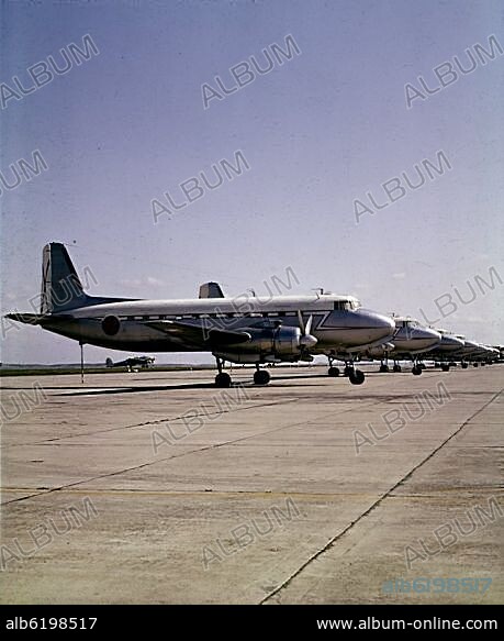 AVIONES AZOR CONSTRUIDOS POR C.A.S.A. - PRIMER VUELO EN 1955 - FOTO AÑOS 60.