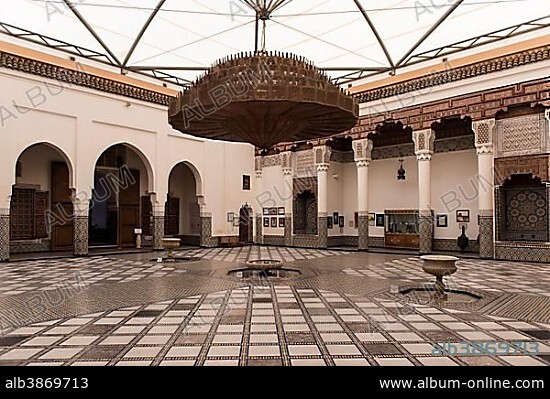 Musée de Marrakech, Marrakech Museum housed in the Dar Menebhi Palace, courtyard, Marrakech, Morocco, Africa.