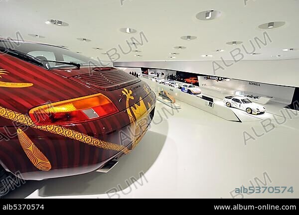 Porsche 911 Carrera Coupé, Neues Porsche Museum, Zuffenhausen, Stuttgart, Baden-Wuerttemberg, Deutschland, Europa