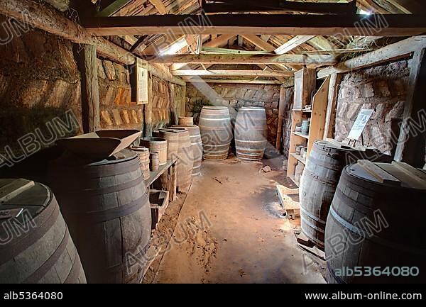 Storehouse, Grassodenhaus, local history museum, Glaumbär, Torfhaus, barrel, barrels, Iceland, Europe.