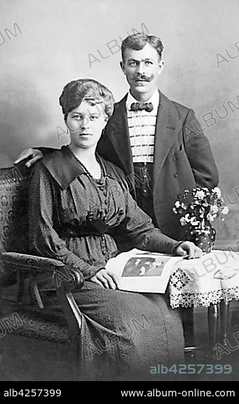 Married couple, portrait, 1910s, Germany, Europe.
