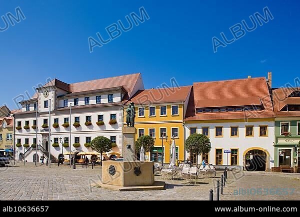 Hoyerswerda. Old Hoyerswerda Town Hall, built in 1449 in Renaissance style with a double flight of steps and arched portal, rebuilt in its current form in 1680 after a fire in the town centre.