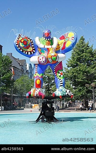 NIKI DE SAINT-PHALLE und JEAN TINGUELY. Lifesaver, fountain sculpture by Niki de Saint Phalle and Jean Tinguely, Duisburg, Ruhr Area, North Rhine-Westphalia, Germany, Europe.