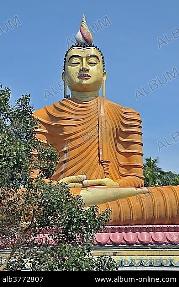 Tallest buddha statue in Sri Lanka, Wewurukannala Vihara Temple, Dikwella, Sri Lanka, Asia, PublicGround, Asia.