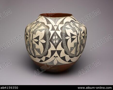 NATIVE INDIGENOUS POTTERY - Stock Photos, Illustrations and