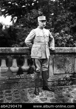 Photo Guerre 39-45 soldats allemands Cour de Versailles (1940-44)