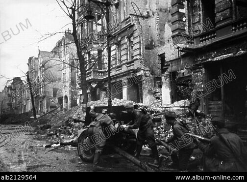 BATTLE OF BERLIN - Stock Photos, Illustrations and Images