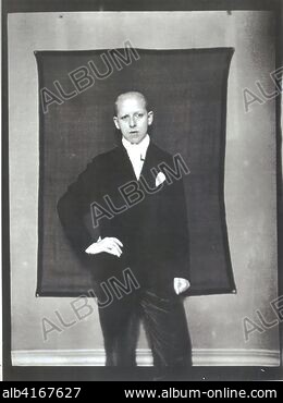 CLAUDE CAHUN - Stock Photos, Illustrations and Images - Album