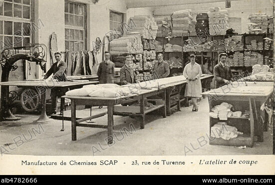 Carte postale, photo un garage/atelier en France c. 1920 Carte postale, photo un garage/atelier en France c. 1920