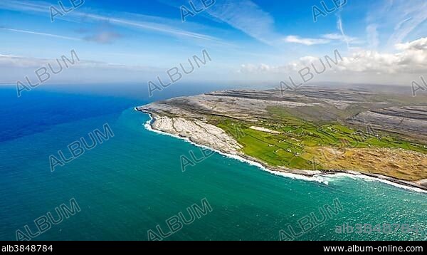 Rocky coast of Black Head, in the north of Doolin Burren, Murrogh, Formoyle, sandstone rock formations, County Clare, Ireland, Europe.