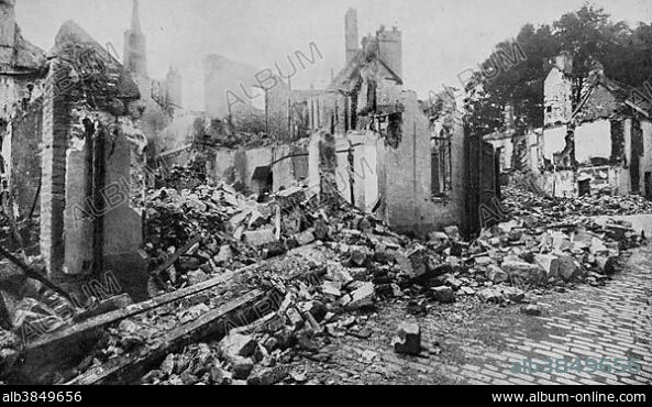 Ruins of Belion street after an attack, Senlis, First World War, France, Europe.