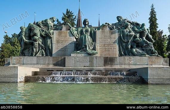 Welttelegrafen monument or World Telegraph monument with fountains, Bern, Canton of Bern, Switzerland, Europe.