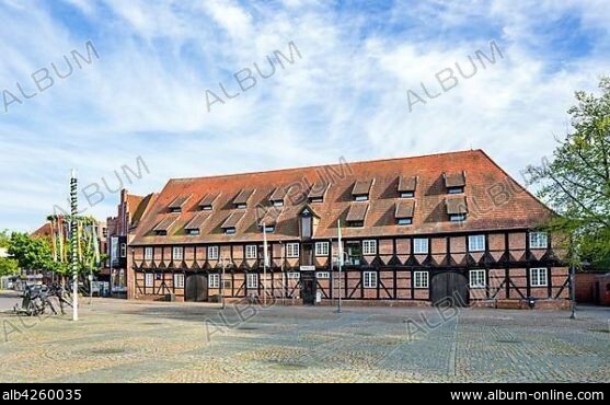 Former stables, today tourist information, town library and museum of local history, Winsen an der Luhe, Lower Saxony, Germany, Europe.