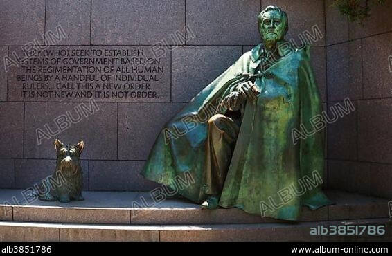 Franklin D. Roosevelt statue, Franklin Delano Roosevelt Memorial, Washington, DC, United States, North America.