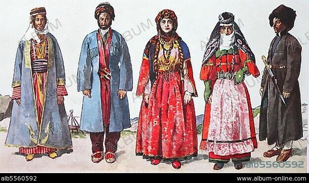 Mode, Kleidung, Trachten im südwestlichen Kaukasus und Armenien im 19. Jahrhundert, von links eine kurdische Häuptlingsfrau, dann eine kurdische Jezide, dann eine Tatarin aus Nucha, dann eine Frau der Qarapapaqs oder Karapapaks und ein Mann aus Daghestan, digitale Reproduktion einer Originalvorlage aus dem 19. Jahrhundert, Originaldatum nicht bekannt.