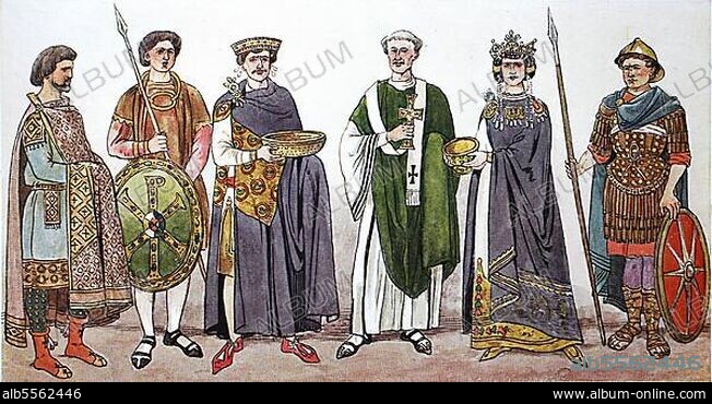 Kleidung, Mode am kaiserlichen Hof in Byzanz, 6. Jahrhundert, 3. von links Kaiser Justinian, 2. von rechts Kaiserin (Theodora) mit ihrem Hofstaat beim Darbringen von Gaben, links ein edler Herr, dann eine Rüstung des Kaisers, der Kaiser, dann Bischof Maximinian, die Kaiserin und ein byzantinischer Krieger, Mosaikbilder im Chor der Kirche San Vitale in Ravenna, digital verbesserte Reproduktion einer Illustration aus dem 19. Jahrhundert.