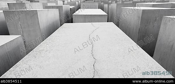 Holocaust Memorial, Memorial to the Murdered Jews of Europe, Berlin, Germany, Europe.