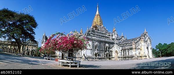 Ananda temple, Old Bagan, Pagan, Burma, Myanmar, Asia.
