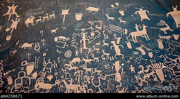 Petroglyphs, wall painting on a rock, Newspaper Rock, Utah, USA, North America.