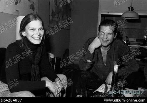Jeff Bridges and his wife Susan Geston in Munich for the shooting of the film "The American Success Company" directed by William Richert.. 1978.