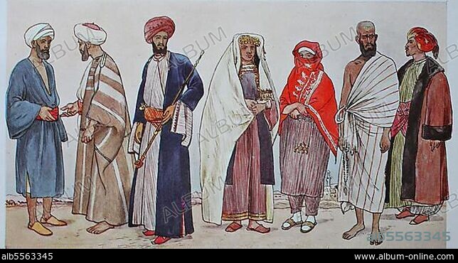 Kleidung, Mode in Arabien, von links, Mann in blauer Baumwolltunika mit roter Gürtelbinde, Mann mit Kamelwollmantel, dann ein Mann höheren Standes, dann eine Frau aus Mekka, dann eine Frau aus dem Jemen, dann ein Pilger, ein Hadschi in einem weiten Wickeltuch, dem Ihram, und ein vornehmer Mann aus Medina, digital restaurierte Reproduktion einer Originalvorlage aus dem 19. Jahrhundert.