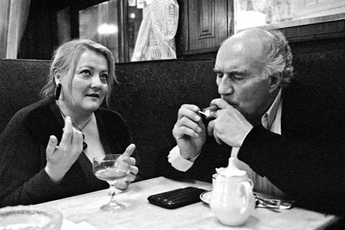 Michel Piccoli and Marianne Sägebrecht on the set of the film 'Martha et moi' directed by Jiri Weiss.. Prague, 1989.