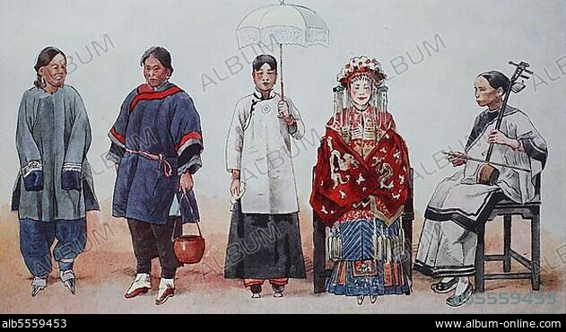 Kleidung, Mode in China, um das 19. Jahrhundert, Volkstrachten, von links, eine Chinesin aus der Unterschicht und eine aus der Unterschicht aus Tsingtau, dann eine Dame in moderner Tracht aus Nordchina, dann eine Braut aus Shanghai und eine Geigenspielerin aus Nordchina, digital restaurierte Reproduktion einer Originalvorlage aus dem 19. Jahrhundert.