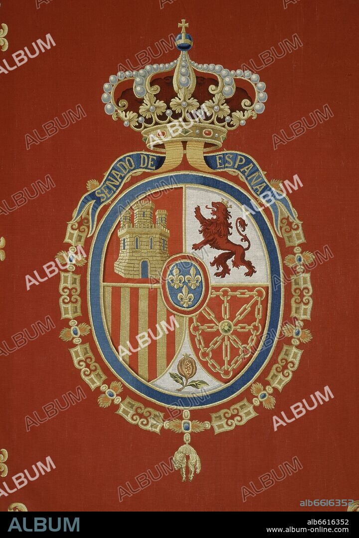 TAPIZ CON EL ESCUDO DEL SENADO ESPAÑOL EN EL REPOSTERO DEL SALON DE SESIONES.