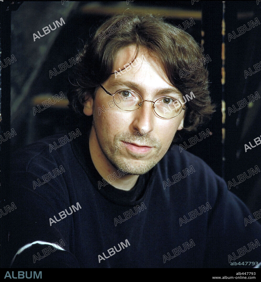 DAVID TRUEBA en BALSEROS, 2002, dirigida por CARLES BOSCH y JOSEP MARIA DOMENECH. Copyright BAUSAN FILMS/TELEVISIÓ DE CATALUNYA.