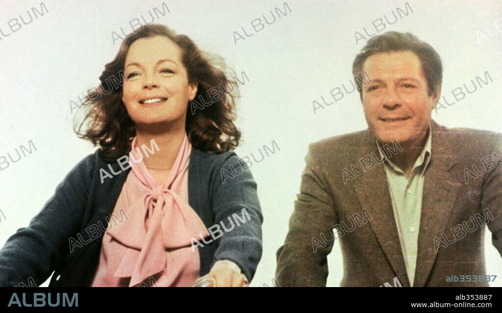 MARCELLO MASTROIANNI and ROMY SCHNEIDER in GHOST OF LOVE, 1981 (FANTASMA D'AMORE), directed by DINO RISI.