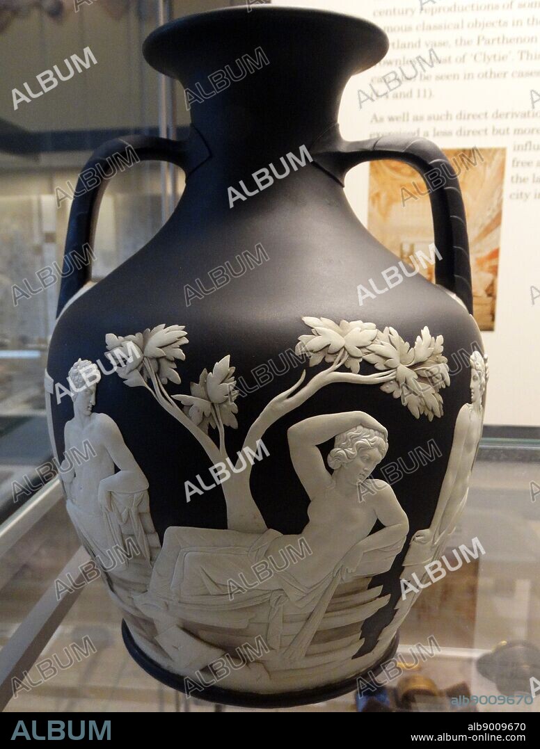 Copy of the Portland vase, by Josiah Wedgwood & Sons, Etruria, known work of Roman cameo. Staffordshire, about 1790. glass, in 1784.