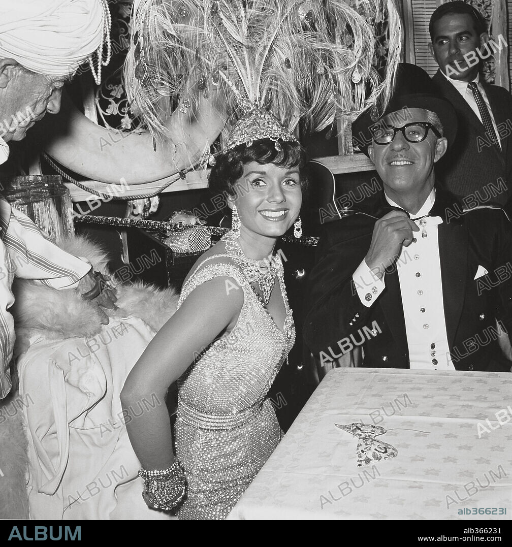 DEBBIE REYNOLDS and HARRY KARL.  1960