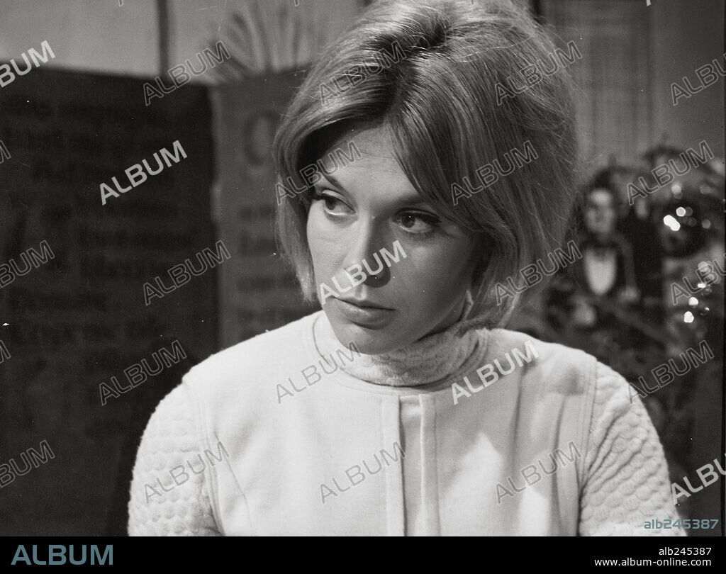 TERESA GIMPERA en UNA HISTORIA DE AMOR, 1967, dirigida por JORGE GRAU. Copyright ESTELA FILMS, S.A.