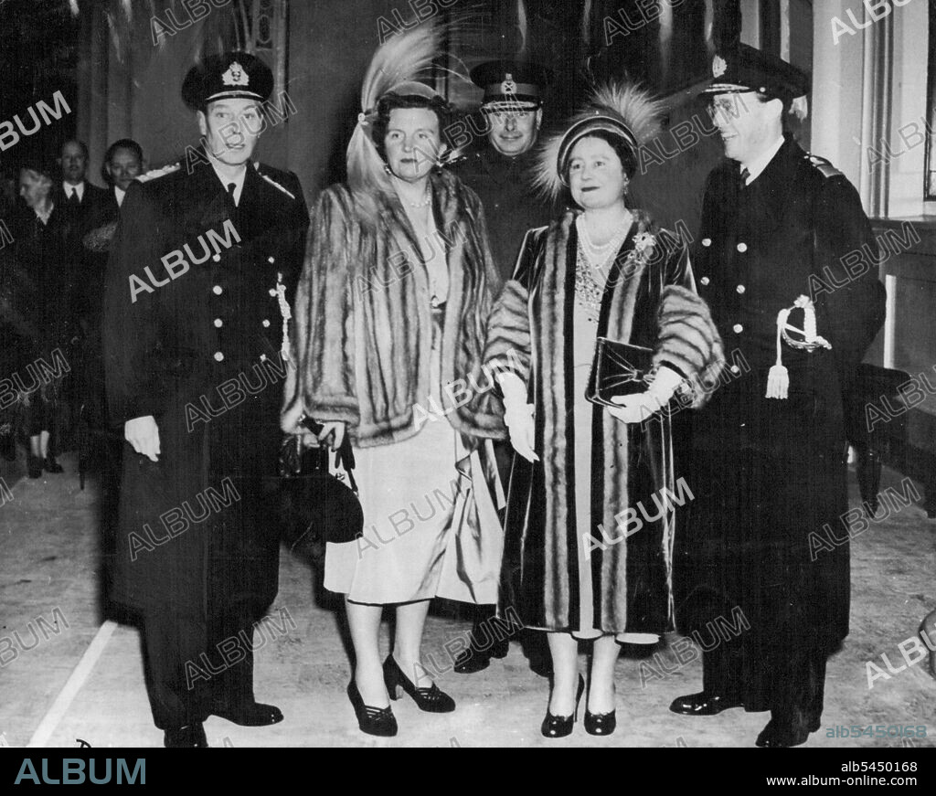 Queen Juliana and Prince Bernhard at Buckingham Palace -- Queen Juliana and Prince Bernhard for the Queen on arrival at Buckingham Palace after the State drive from Victoria Station, London, to-day (Tuesday).Left to right - The King : Queen Juliana : the Duke of Gloucester (behind): the Queen and Prince Bernhard.The Dutch Royal Visitors earlier had arrived at Victoria on their four-day State visit to Britain. They crossed from Rotterdam in a Netherlands cruiser and travelled from Dover by special train. November 21, 1950. (Photo by Reuterphoto).