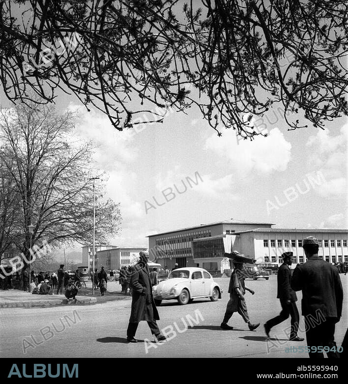 Kabul (Afghanistan). Pashtunistan Square. View across Pashtunistan Square. Photo, undat. From a series "Kaboul", 1963-1971.