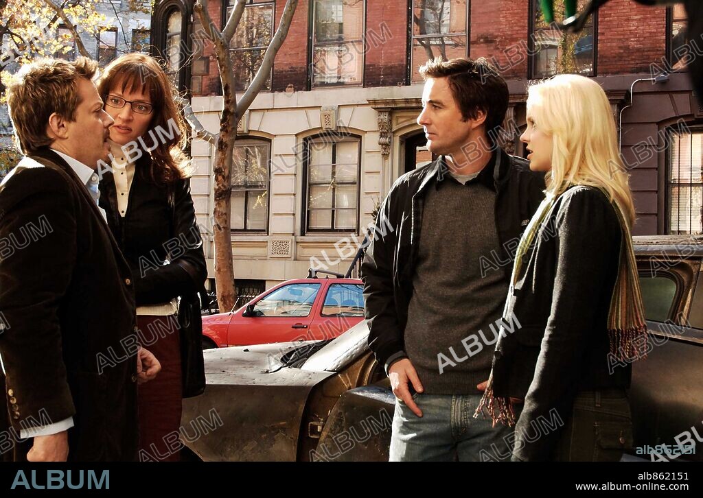 ANNA FARIS, EDDIE IZZARD, LUKE WILSON and UMA THURMAN in MY SUPER EX-GIRLFRIEND, 2006, directed by IVAN REITMAN. Copyright REGENCY ENTERPRISES / ARONOWITZ, MYLES.