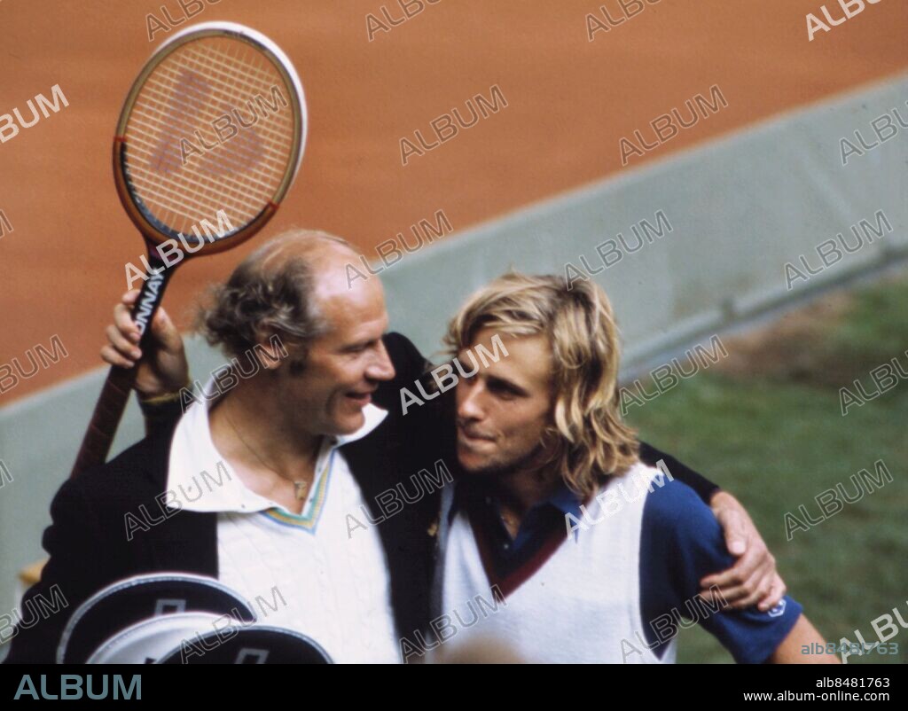 Tennisspelaren Björn Borg med sin tränare Lennart Bergelin. i Båstad 1975. Borg Björn tennis Sit Tävl 1975. Bergelin Lennart tennis . Foto: Sydsvenskan / IBL Bildbyrå.