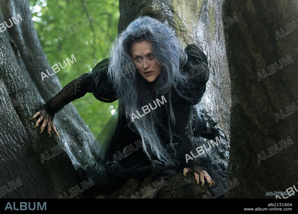 MERYL STREEP en INTO THE WOODS, 2014, dirigida por ROB MARSHALL. Copyright WALT DISNEY PICTURES.