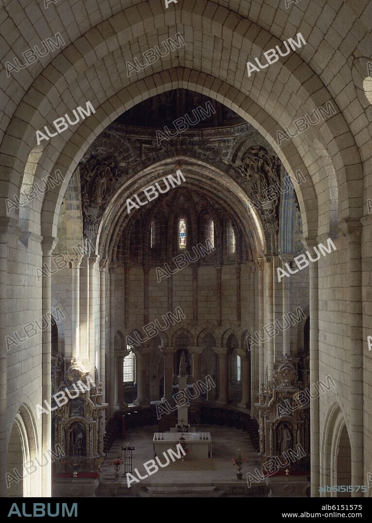NAVE LATERAL DEL NORTE- INTERIOR DE LA IGLESIA - S XII.