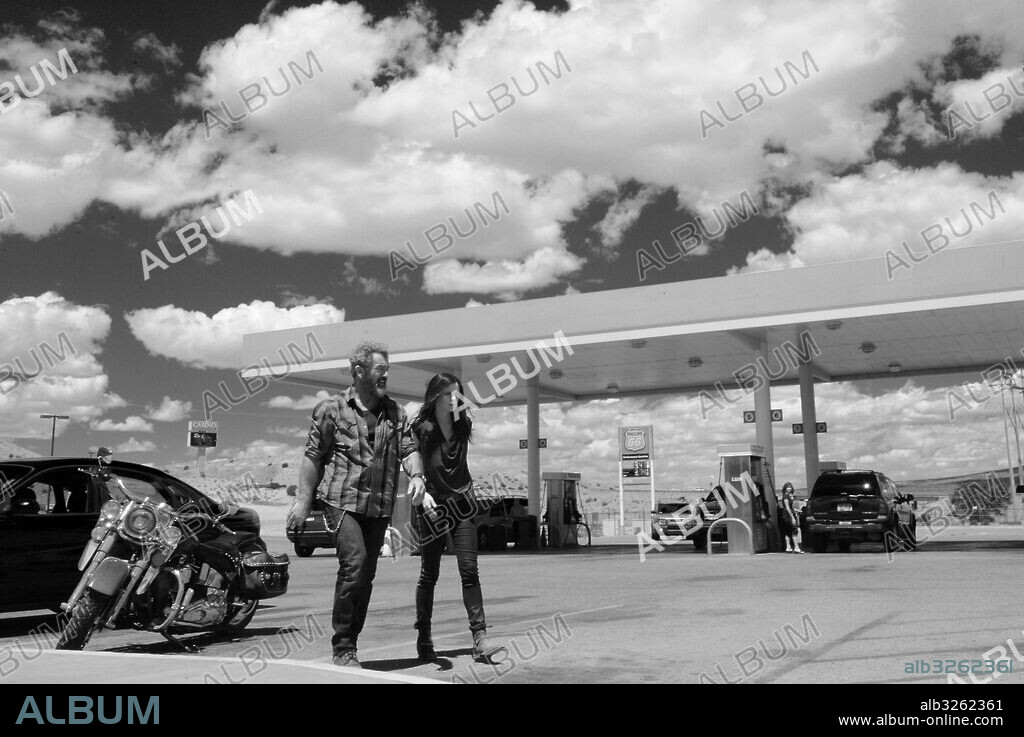 ERIN MORIARTY and MEL GIBSON in BLOOD FATHER, 2016, directed by JEAN-FRANCOIS RICHET. Copyright WHY NOT PRODUCTIONS.