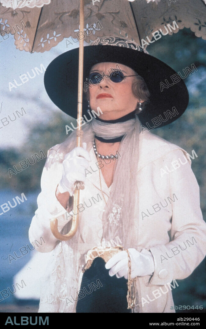 BETTE DAVIS in DEATH ON THE NILE, 1978, directed by JOHN GUILLERMIN. Copyright EMI.