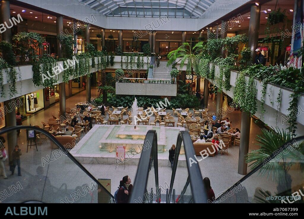 CENTRO COMERCIAL MODA SHOPPING.