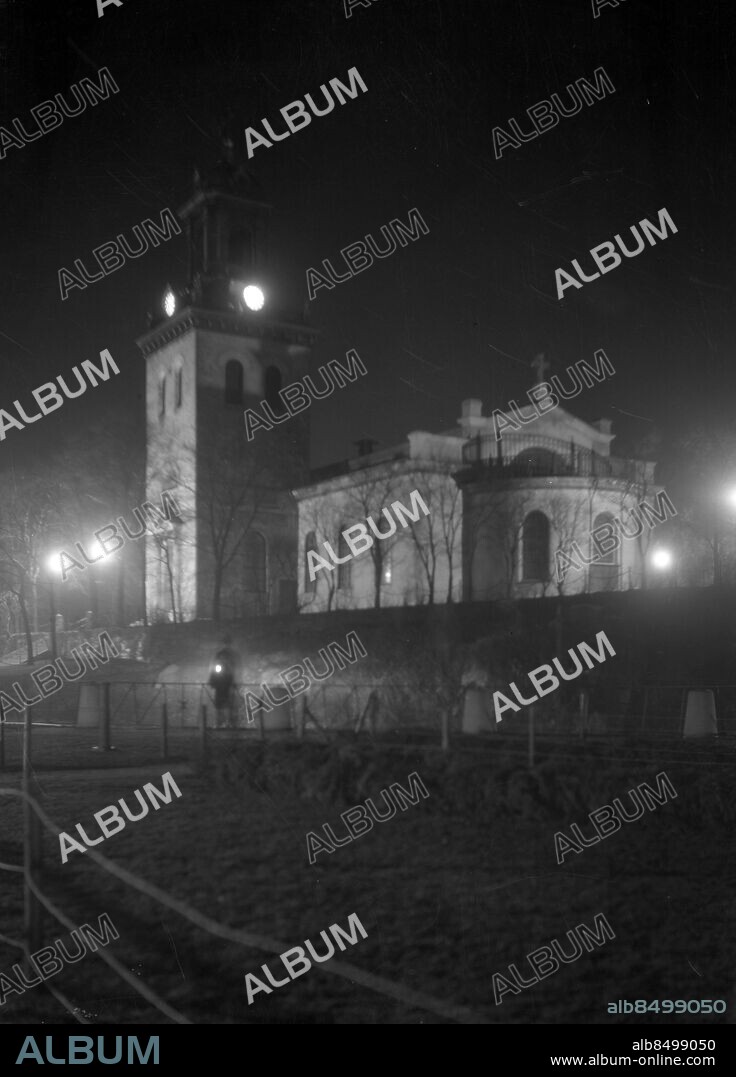 Göteborg - 1928-02-16 - Karl Johans kyrka i Majorna - nattbild *** Local Caption *** GT Låda: Krep 2013-01. KAMERAREPORTAGE.