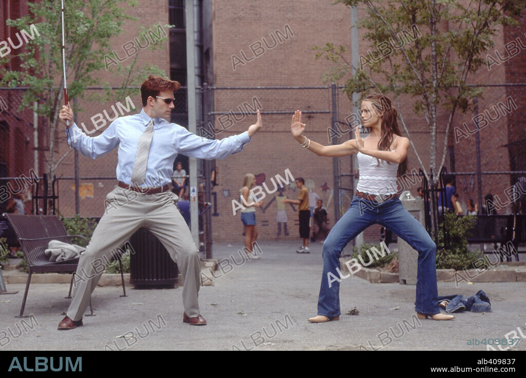 BEN AFFLECK et JENNIFER GARNER dans DAREDEVIL, 2003, réalisé par MARK STEVEN JOHNSON. Copyright TM/20 TH CENTURY FOX/REGENCY ENTERPRISES.