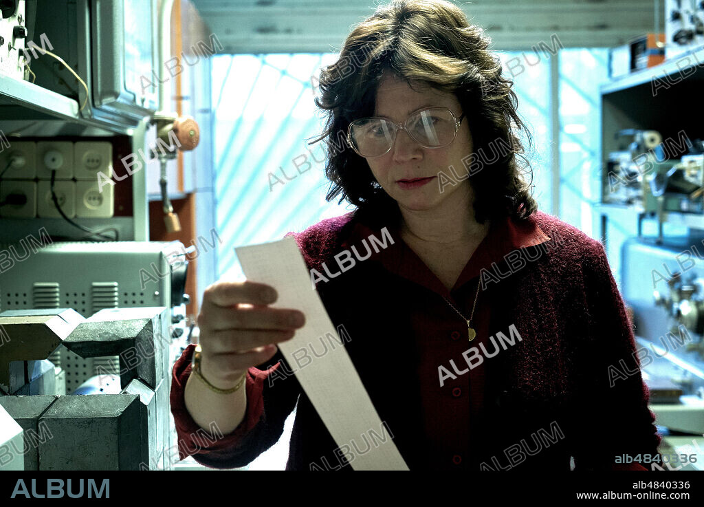 EMILY WATSON in CHERNOBYL, 2019. Copyright HOME BOX OFFICE (HBO).