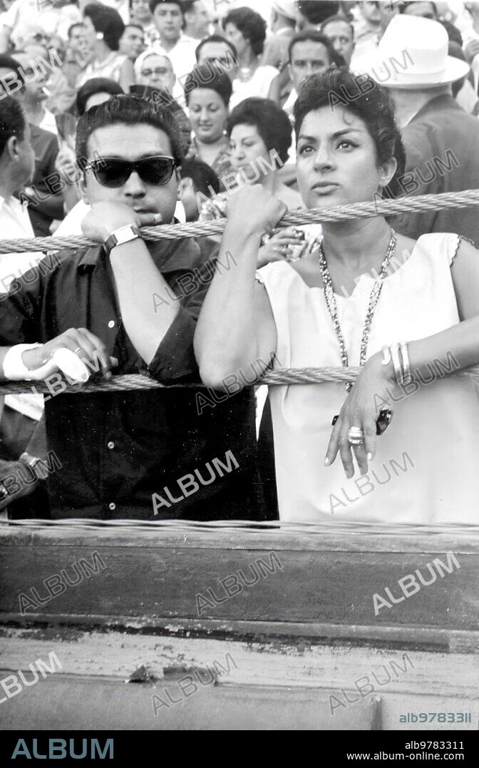 Lola Flores and her husband in Malaga, 1961.
